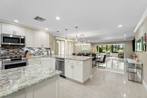 18 WESTGATE LN A, BOYNTON BEACH, FL