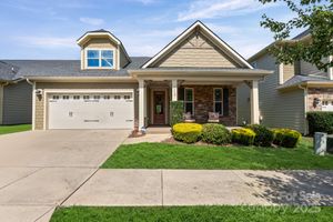 119 MARTINGALE AVE, MOORESVILLE, NC