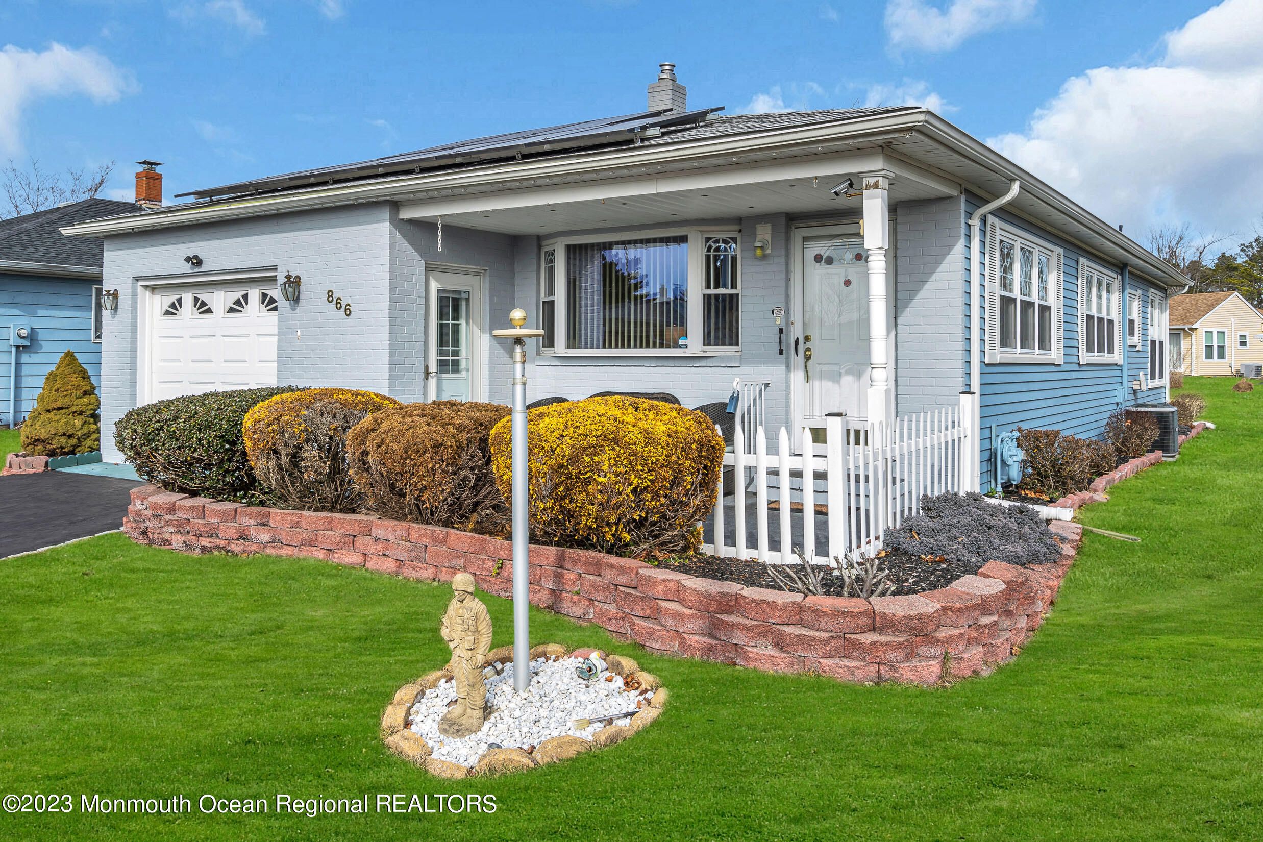 image of property at 866 Jamaica Boulevard