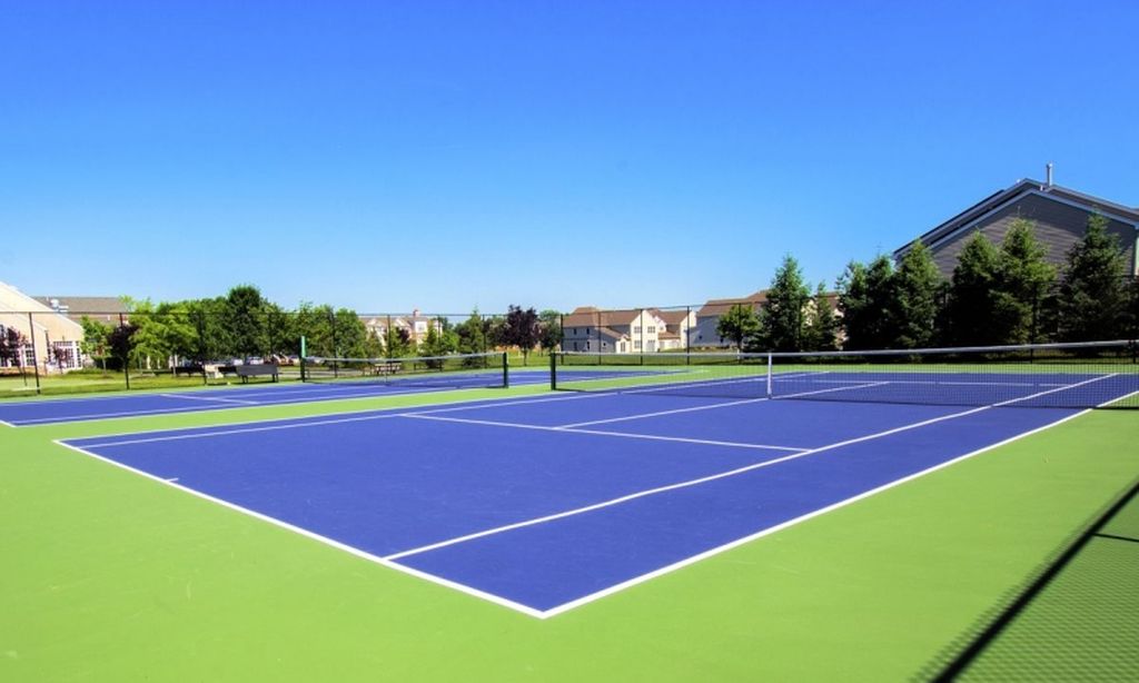 2 Tennis Courts