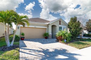 13915 KINGFISHER GLEN DR, LITHIA, FL