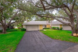 234 SOUTHAMPTON LN # 260, VENICE, FL