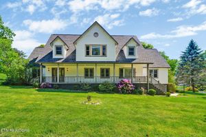 11 KINGSBORO LN, CROSSVILLE, TN