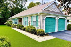 6 SCHOOLHOUSE LN, LAKEWOOD, NJ