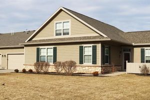 2216 E TUSCANY WAY, APPLETON, WI
