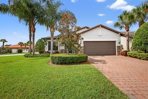 194 SE COURANCES DR, PORT SAINT LUCIE, FL