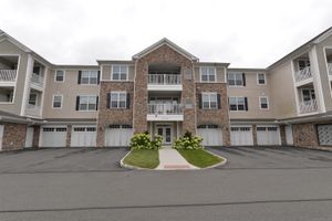 601 BROOKSIDE CT # 601, NEWTOWN, CT