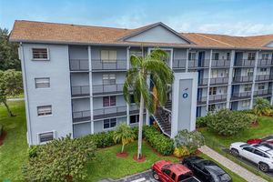 800 SW 125TH WAY APT 202, PEMBROKE PINES, FL