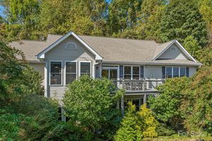 222 BAY LAUREL LN, HENDERSONVILLE, NC