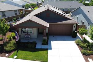 484 PINEHURST ST, MANTECA, CA