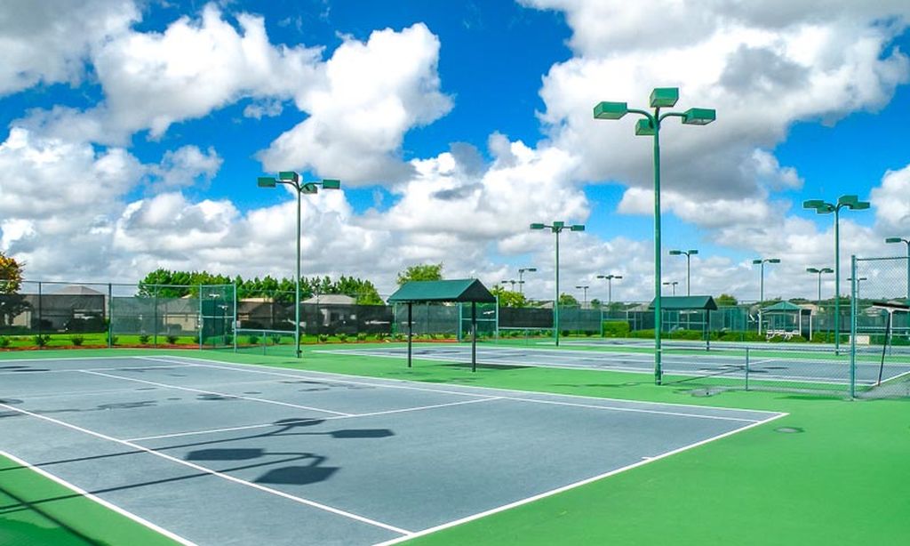 7 Tennis Courts