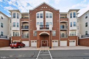 9200 CHARLESTON DR 408, MANASSAS, VA