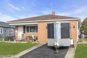 8 TIJUANA CT, TOMS RIVER, NJ