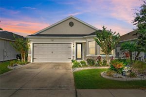 8677 BRIDGEPORT BAY CIR, MOUNT DORA, FL