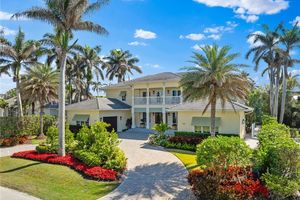 390 WINDWARD WAY, NAPLES, FL