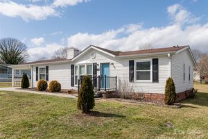 205 WHITE ASH CIR, HENDERSONVILLE, NC
