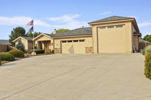 7835 E SMOKE HOUSE LN, PRESCOTT VALLEY, AZ