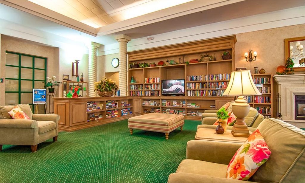 Lounge & Library