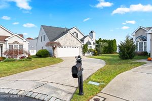 7 REGENT SQ, JACKSON, NJ