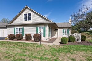 1153 COBBLESTONE LN, VALENCIA, PA
