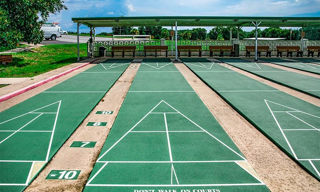 8 Shuffleboard Courts