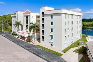 1410 HUNTINGTON LN 1203, ROCKLEDGE, FL