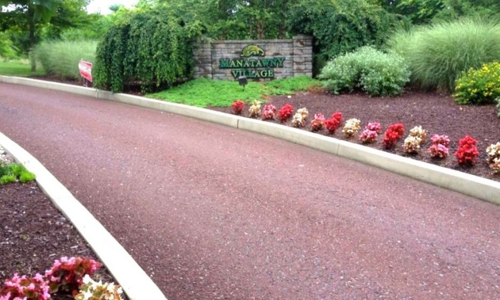 Beautifully Landscaped Community