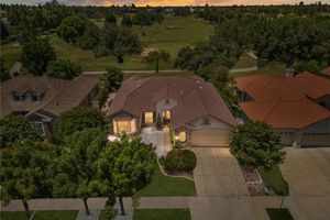 2403 CROCUS DR, BAKERSFIELD, CA