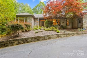 132 BERRY CREEK DR, FLAT ROCK, NC