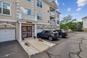 3 BEDROCK CT APT B3, WOODLAND PARK, NJ