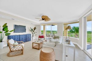5055 N HARBOR DR APT 302, VERO BEACH, FL