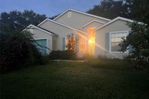 25447 CRESTWATER DR, LEESBURG, FL