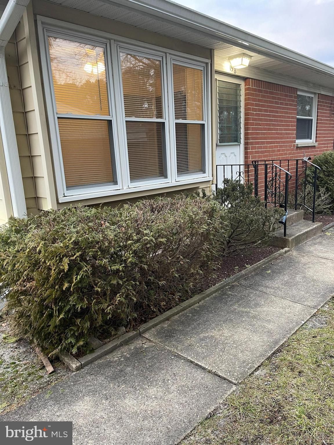 image of property at 19 YORKTOWNE PARKWAY B
