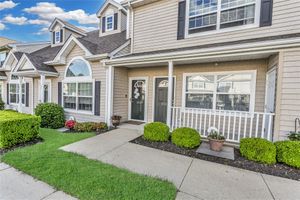 1011 WILLOW LN, VALLEY STREAM, NY
