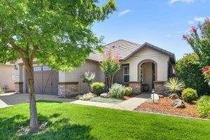 8104 PEAK FOREST WAY, ELK GROVE, CA