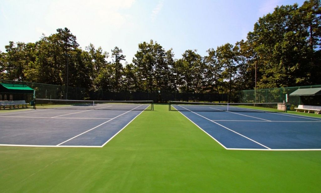 4 Tennis Courts