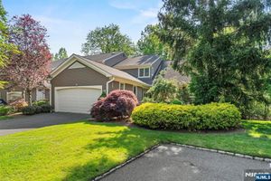 250 WESTERVELT LN, MAHWAH, NJ