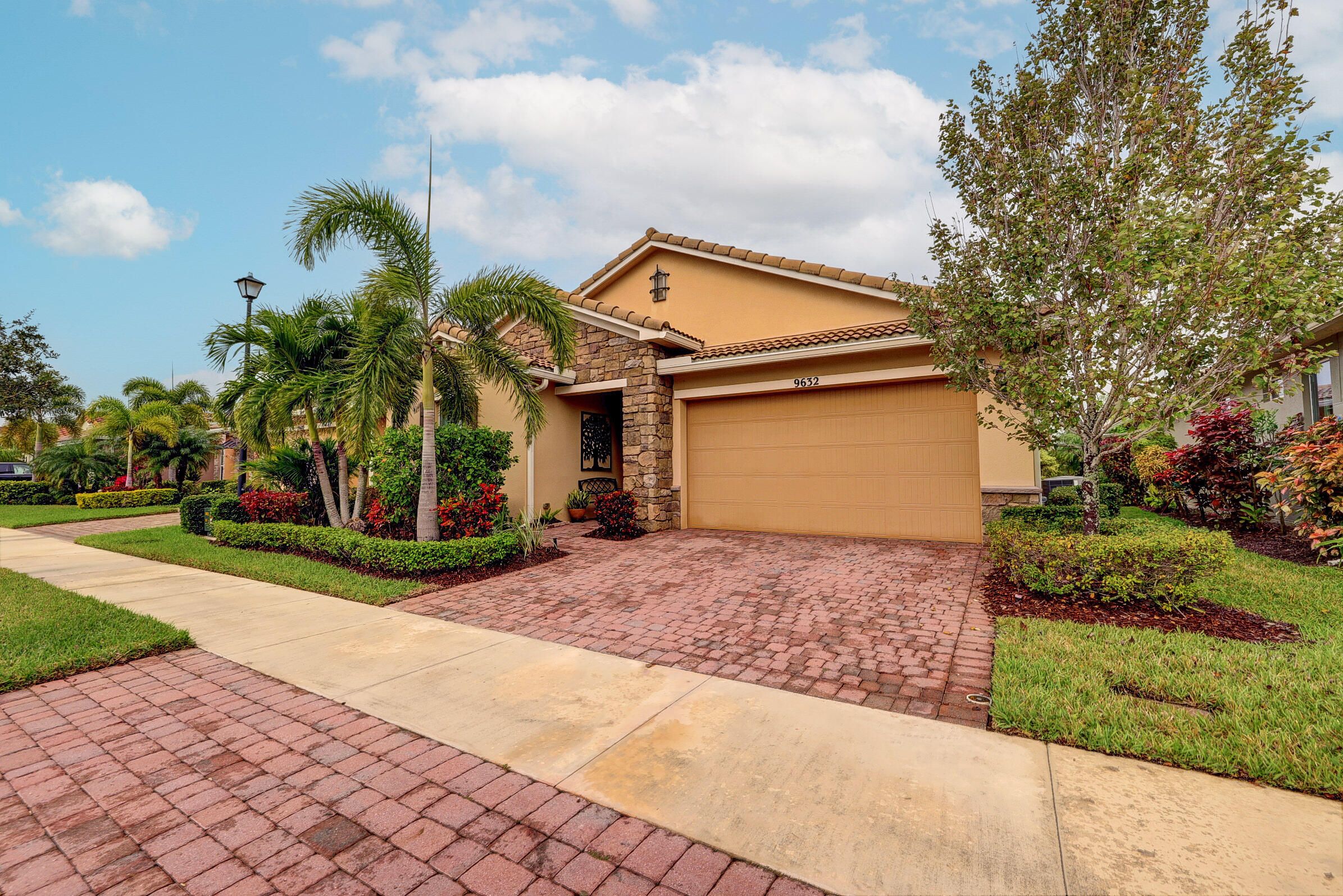 image of property at 9632 SW Royal Poinciana Drive