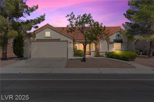 9104 SUNDIAL DR, LAS VEGAS, NV