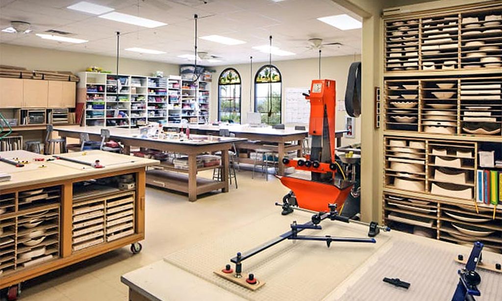 Arts & Crafts Studio