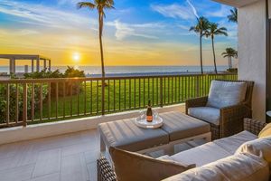 2386 GULF SHORE BLVD N # 104, NAPLES, FL