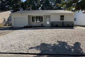 30 ZEELAND DR, TOMS RIVER, NJ