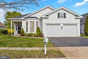 8 PLANTATION WAY, ALLENTOWN, NJ
