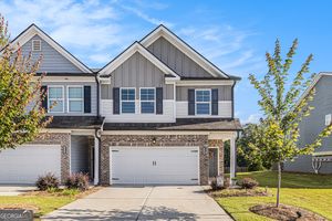 4545 BISHOPS LN, OAKWOOD, GA