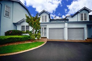 657 BALFOUR PL, MELVILLE, NY