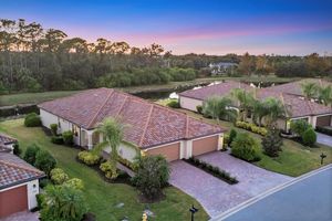 6704 WILLOWSHIRE WAY, BRADENTON, FL