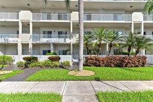 7775 SOUTHAMPTON TER 112, TAMARAC, FL