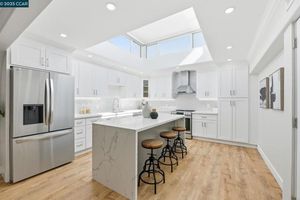2132 GOLDEN RAIN RD APT 2, WALNUT CREEK, CA