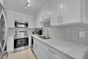 1001 FLAME VINE AVE APT 201, DELRAY BEACH, FL