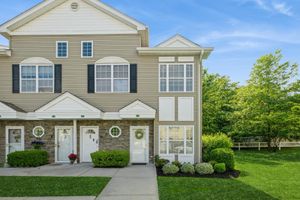 174 SPRING DR # 174, EAST MEADOW, NY